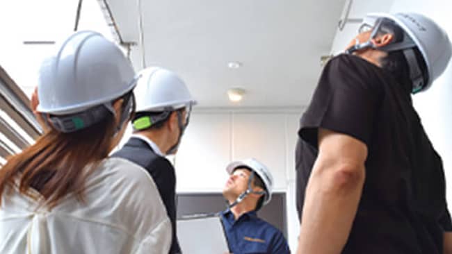 共用部分建物点検の様子