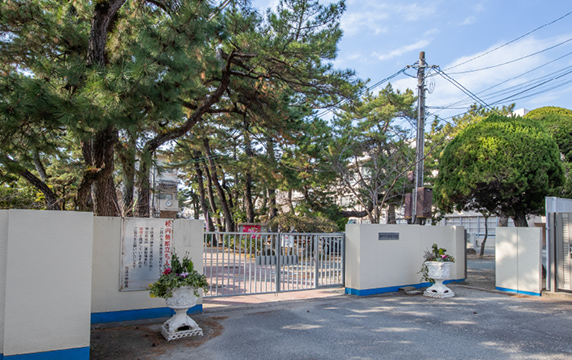 百道中学校
