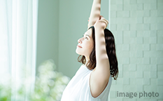 角住戸率100％。採光・通風、高いプライバシー性を実現。