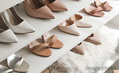 玄関まわりを美しく保つシューズインクローク。