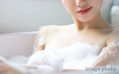 1317・1416サイズのゆとりあるバスルーム。