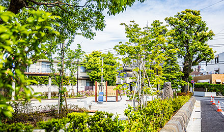 西片公園(徒歩3分/約200m)