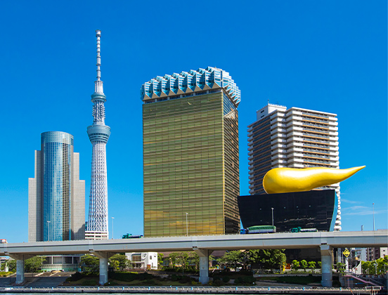 東京スカイツリーとアサヒビール本社ビル