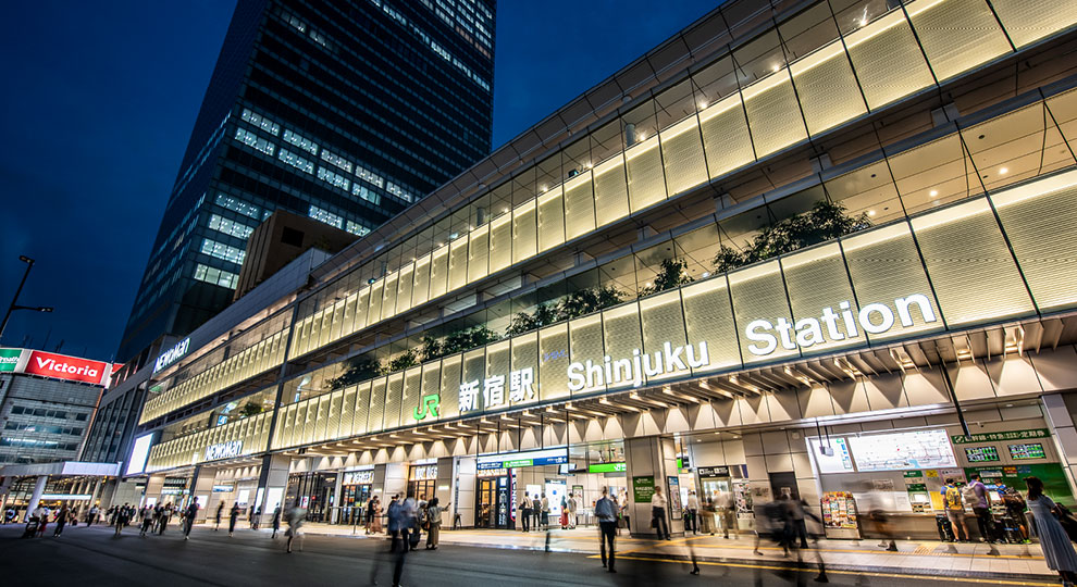 JR「新宿」駅