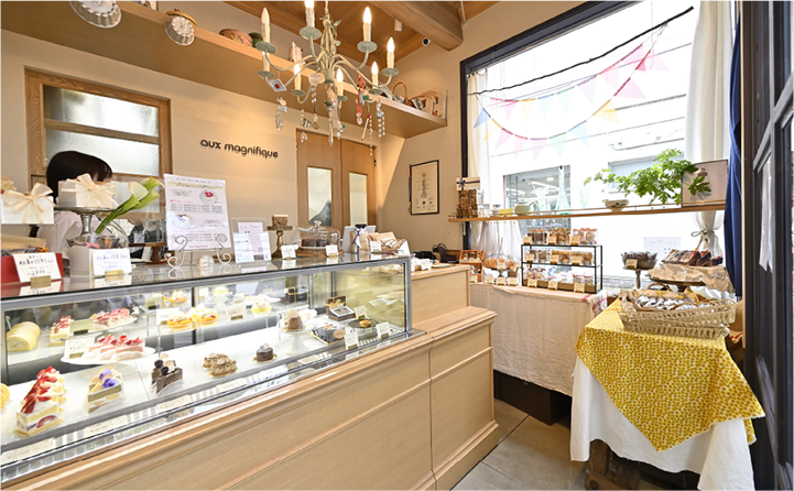 ザ・ジョーンズ カフェ＆バー