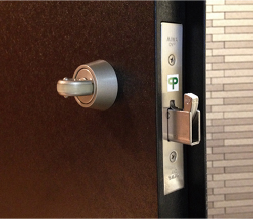 防犯サムターン・鎌付きデッド錠