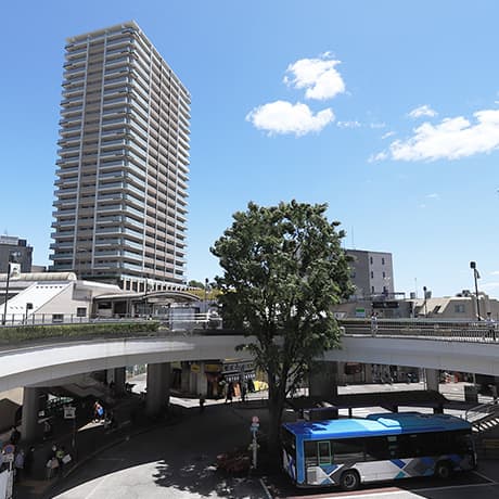 「大泉学園」駅バスロータリー（2023年6月撮影）