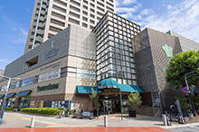 クイーンズ伊勢丹 石神井公園店（徒歩5分／約340m）