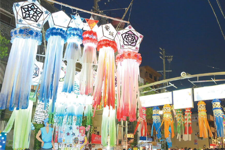安城七夕まつりメインストリート（末広町交差点付近）　徒歩1分（約80m）【開催日：8月上旬】