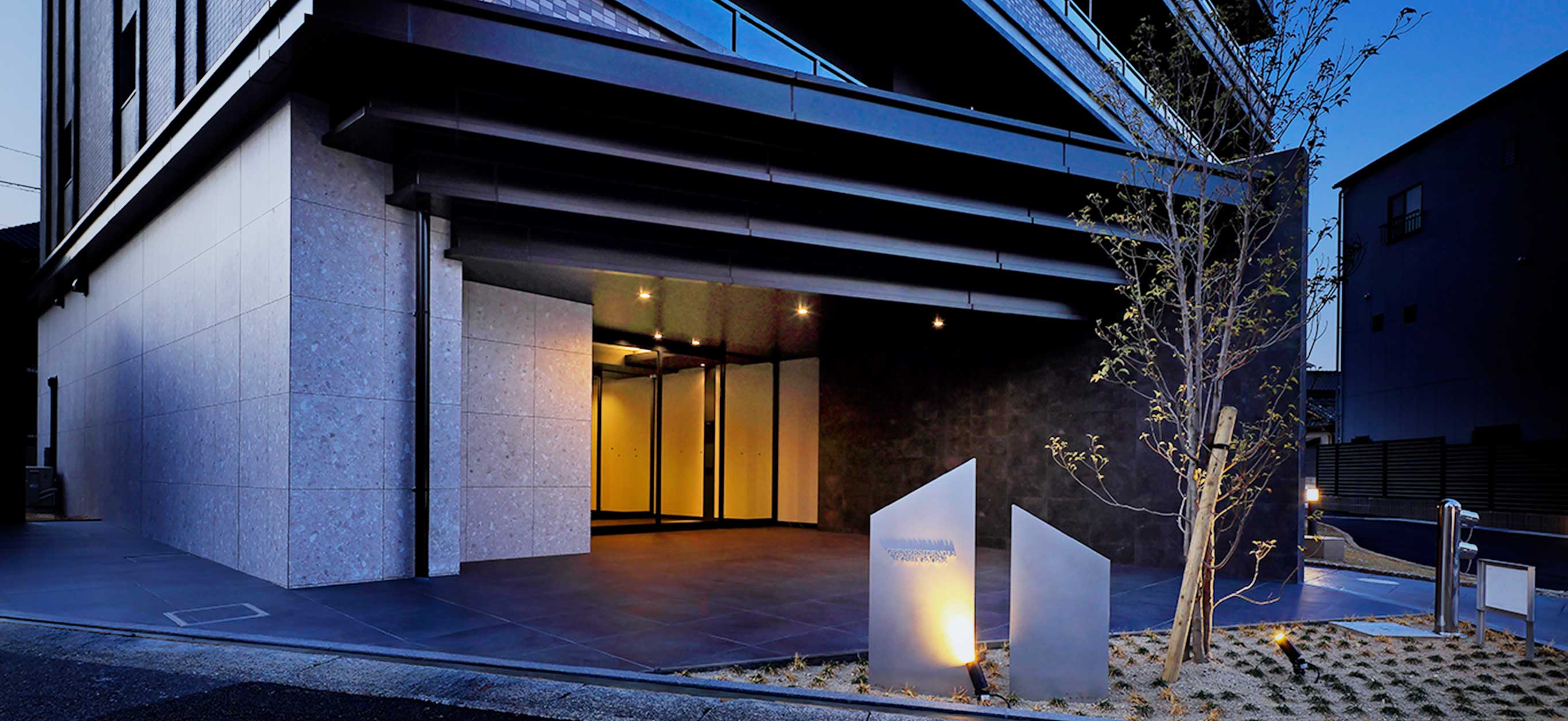 エントランスアプローチ竣工写真