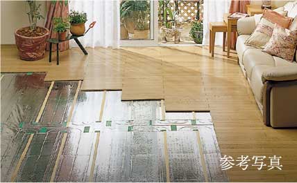 ガス温水床暖房