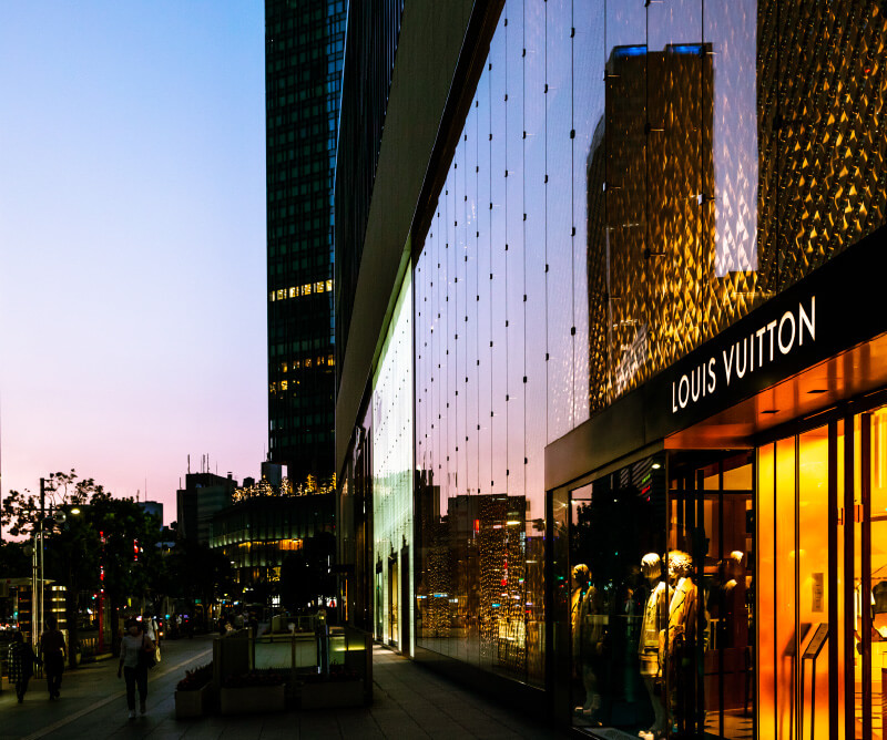 ミッドランドスクエア［自転車7分・1,750ｍ］