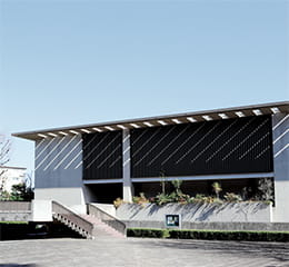 日本近代文学館(約240m・徒歩3分)